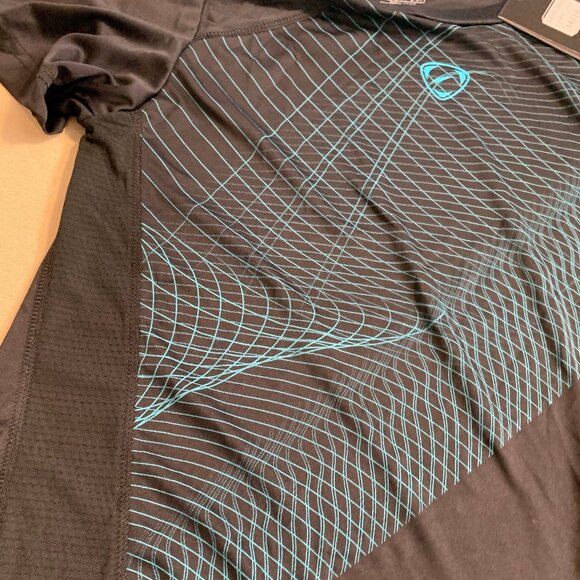 Sports Dri Unique T-Shirt for Young Boys-Size Large - Picture 4 of 5